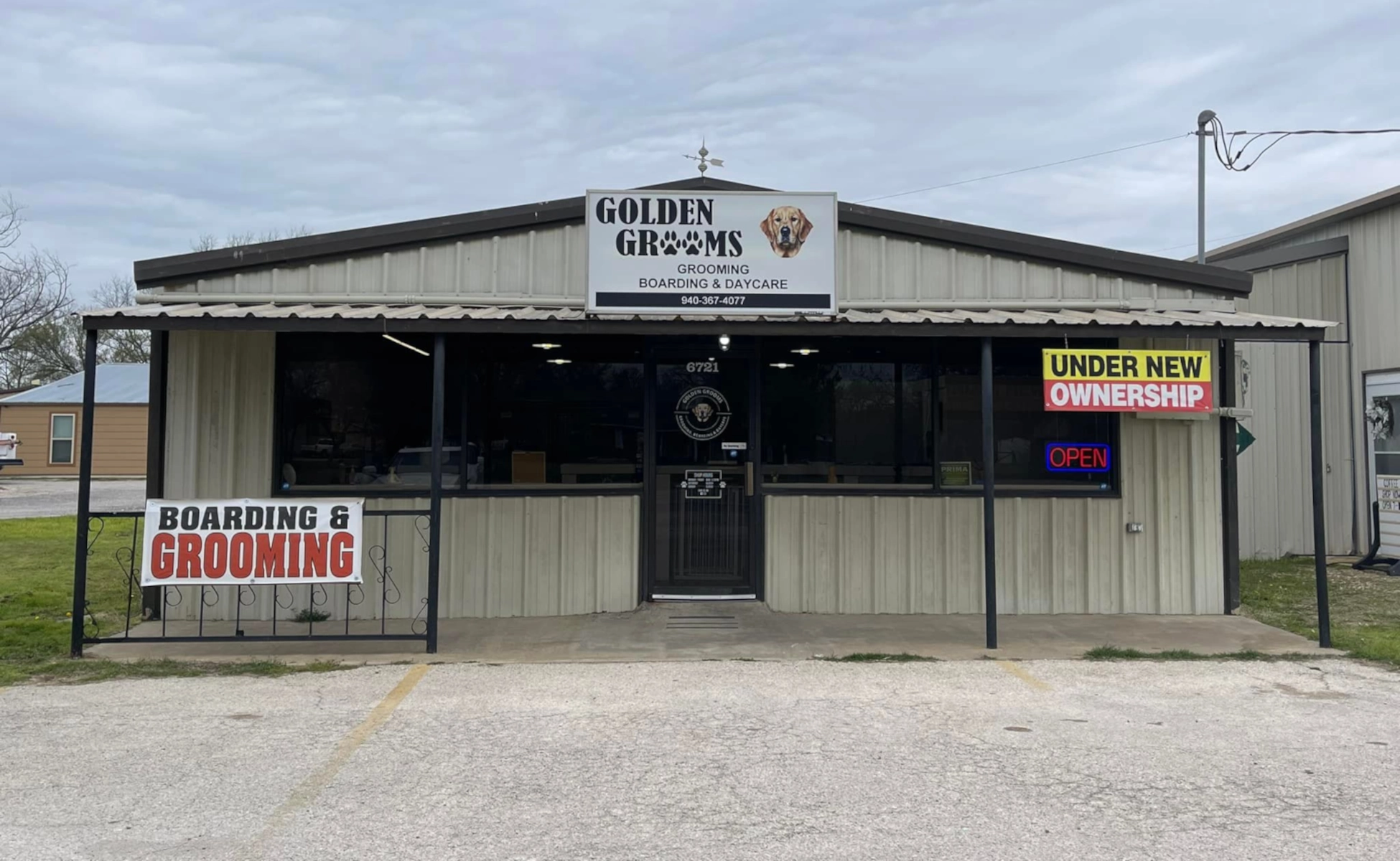 Golden Grooms Sanger Texas